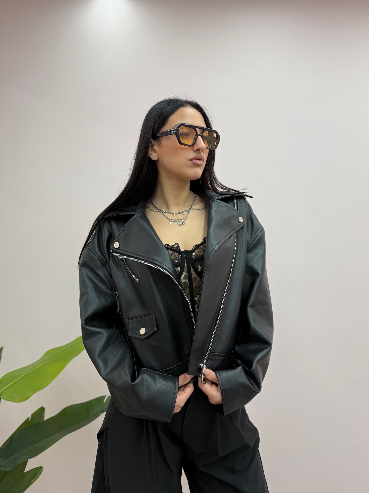 CHIODO OVER BLACK