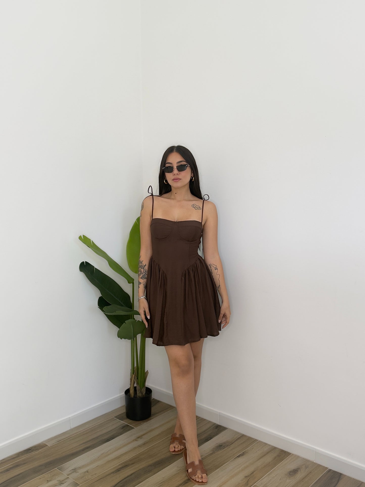 DRESS DOLLY