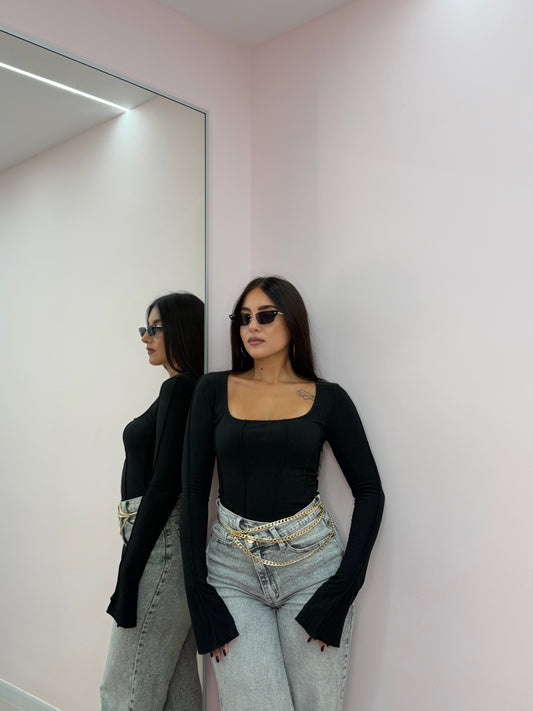 Maglia “Monique Black”