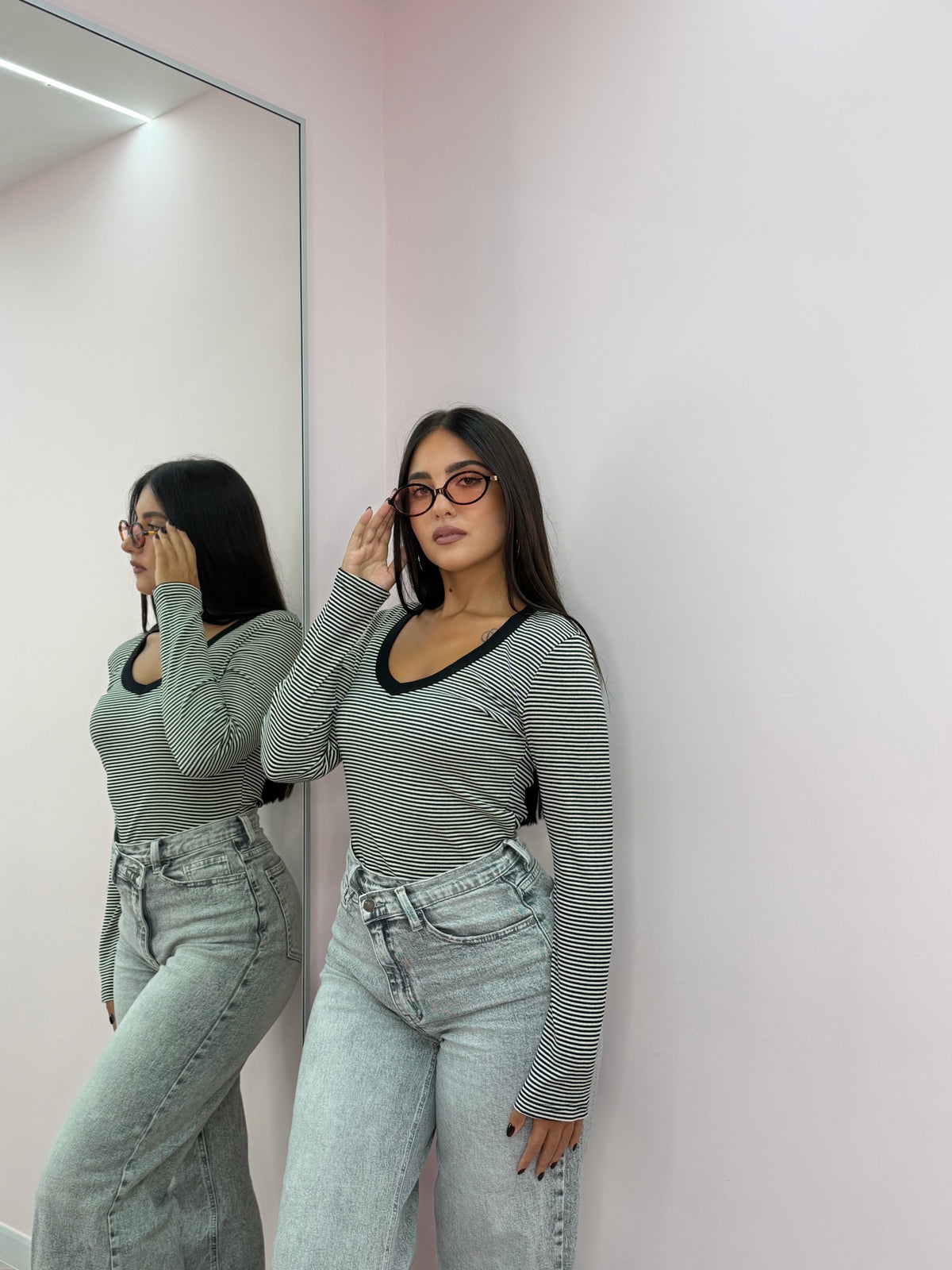 Maglia “Righe scollo a V”